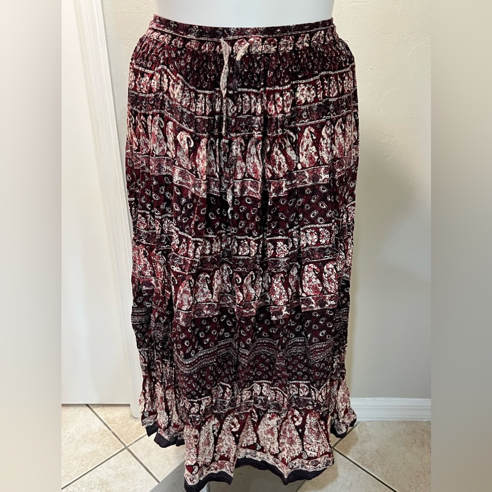 Medium Bohemian style skirt long flowing elastic waist